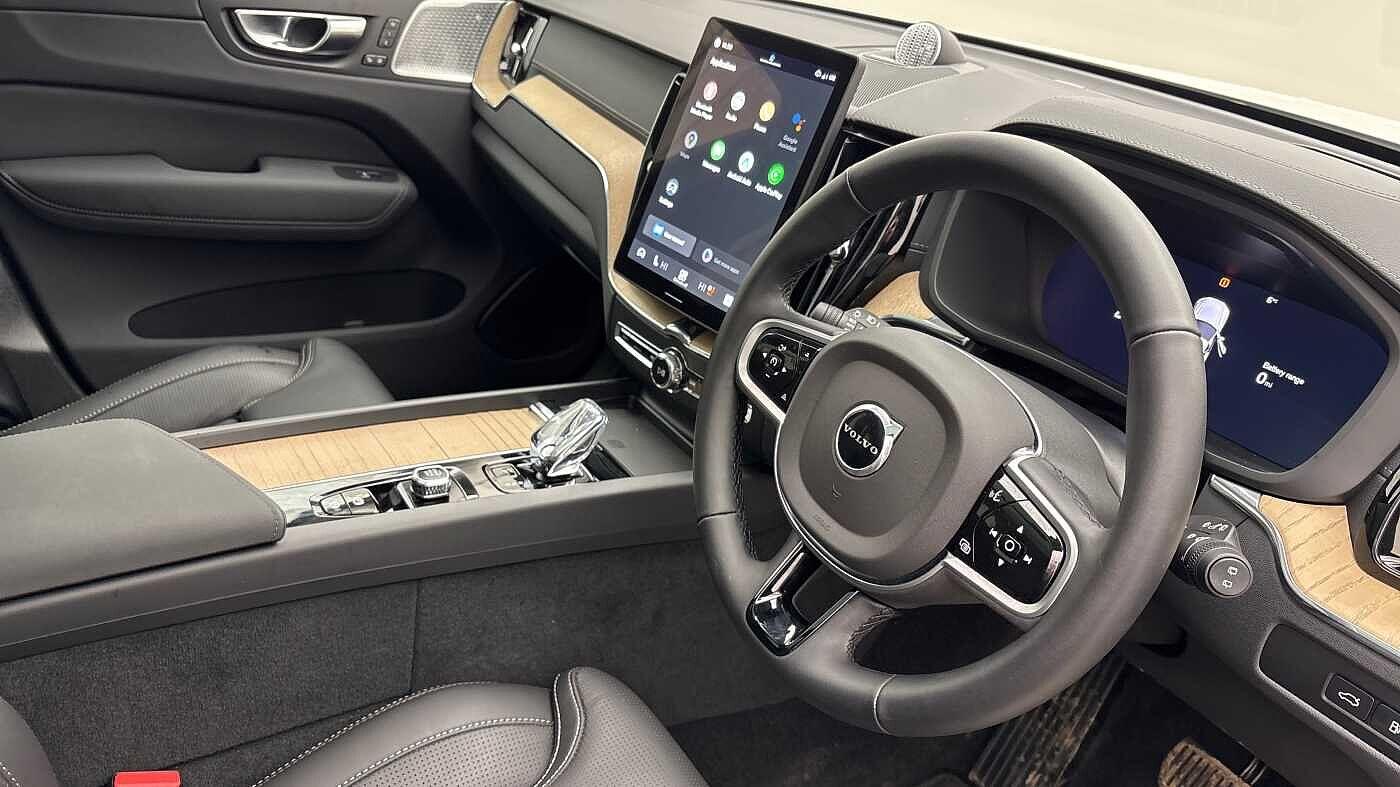 Used Volvo XC60 2025 for sale - 77537207: Photo 9