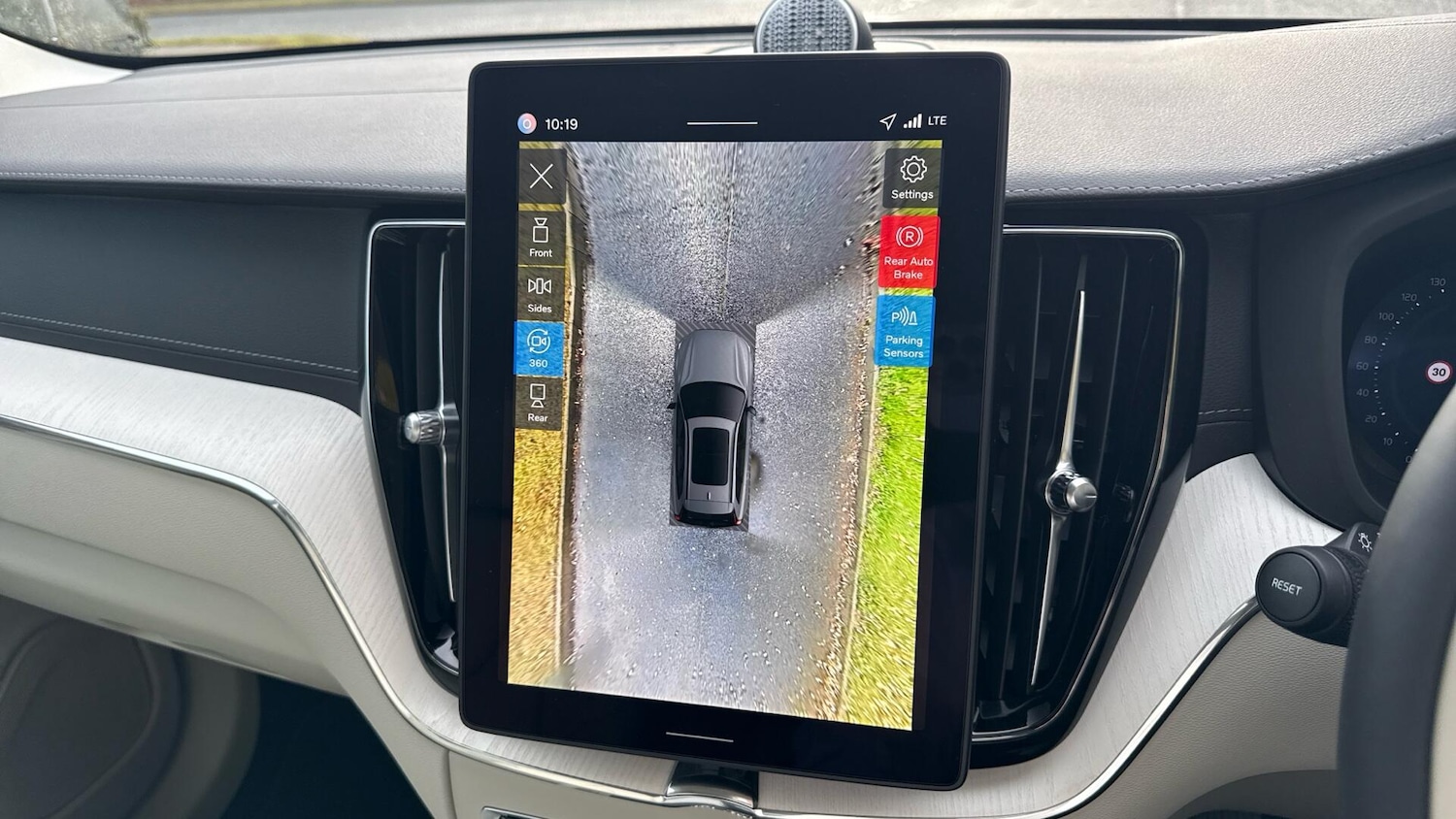 Used Volvo XC60 2025 for sale - 76498998: Photo 17