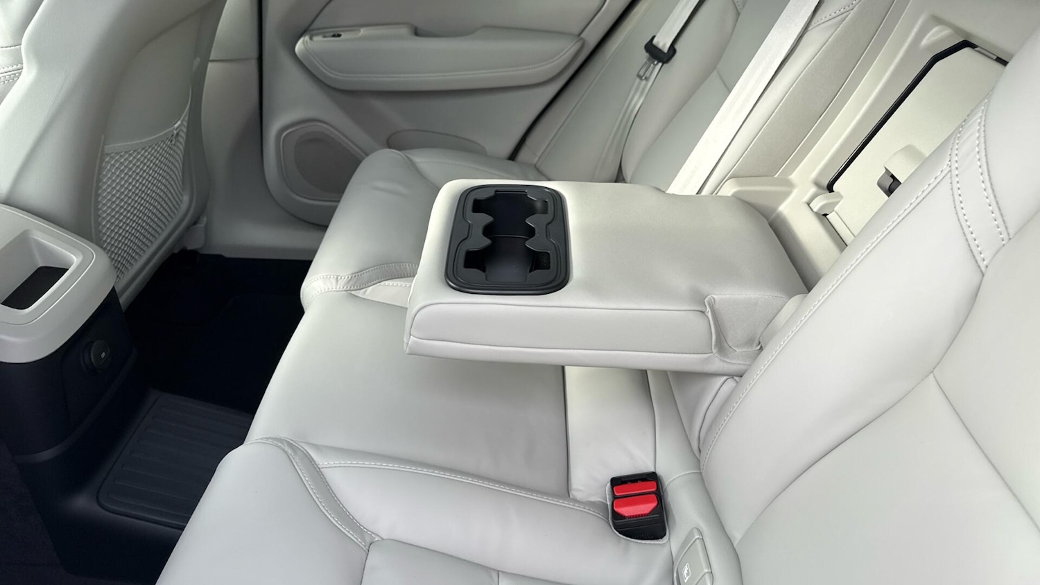 Used Volvo XC60 2025 for sale - 76498998: Photo 29