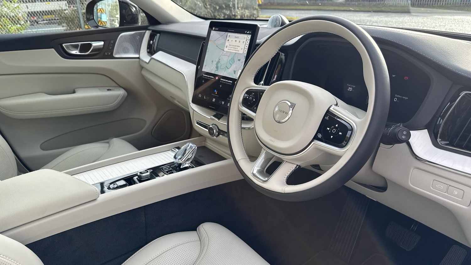 Used Volvo XC60 2025 for sale - 76498998: Photo 4