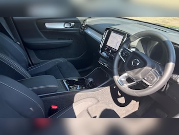 Used Volvo XC40 2025 for sale - 79236088: Photo