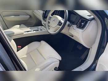 Used Volvo XC60 2020 for sale - 78171190: Photo