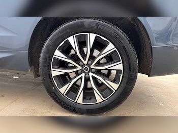 Used Volvo XC60 2025 for sale - 78157185: Photo