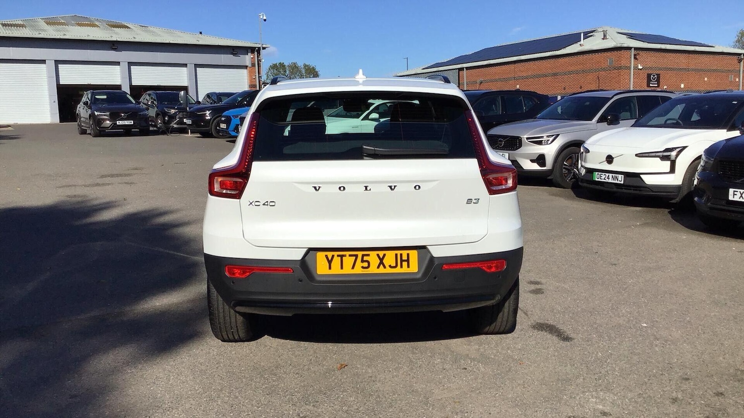 Used Volvo XC40 2026 for sale - 78099904: Photo 5
