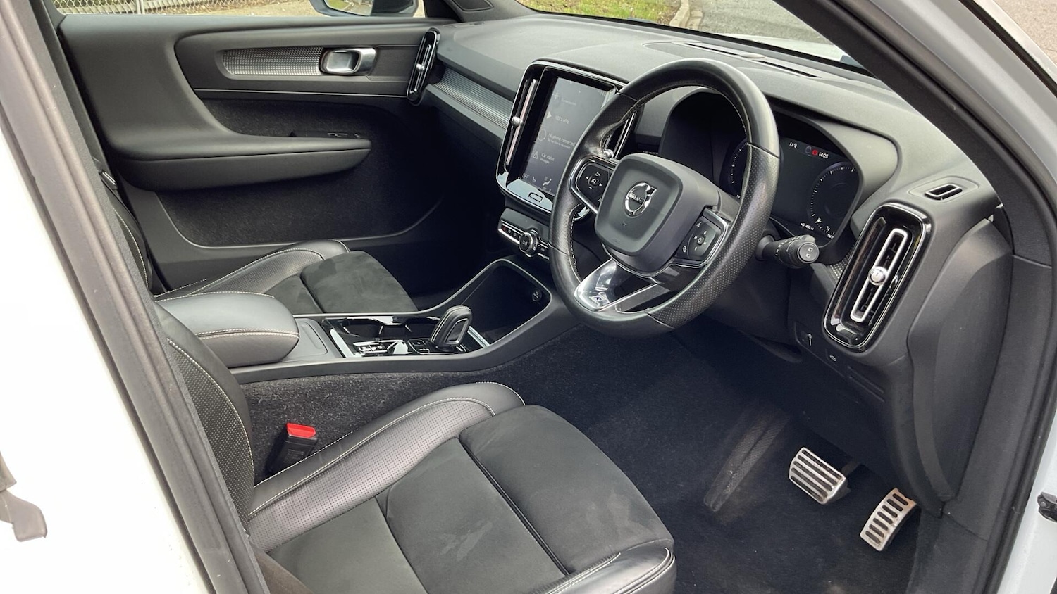 Used Volvo XC40 2019 for sale - 77807865: Photo 4