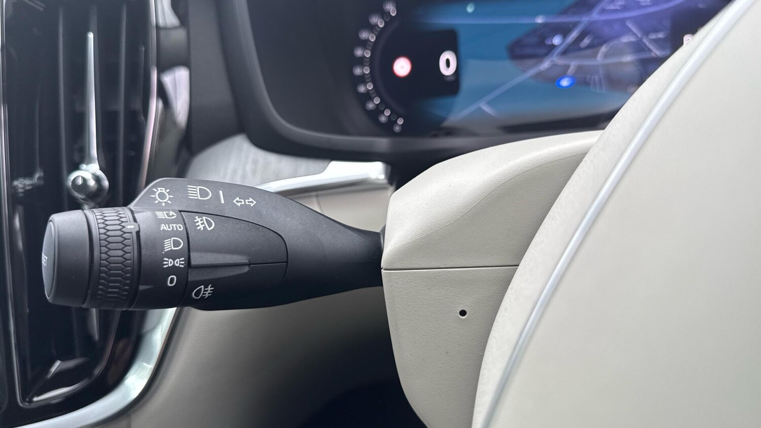 Used Volvo V60 2025 for sale - 76239742: Photo 18