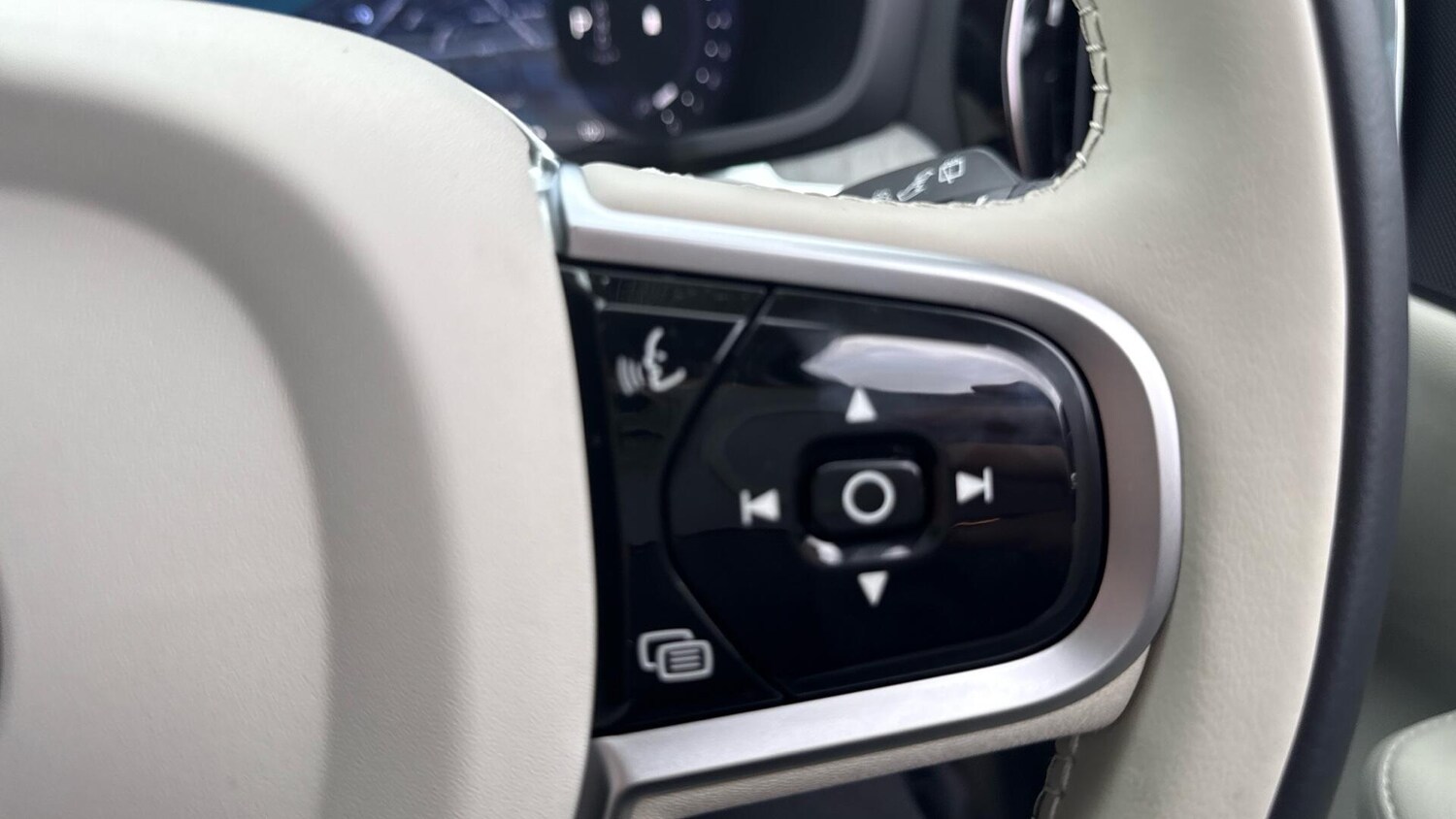 Used Volvo V60 2025 for sale - 76239742: Photo 20