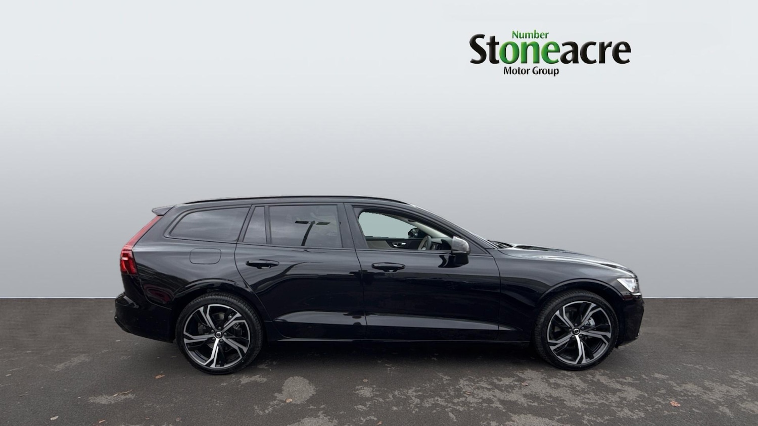 Used Volvo V60 2025 for sale - 76239742: Photo 3