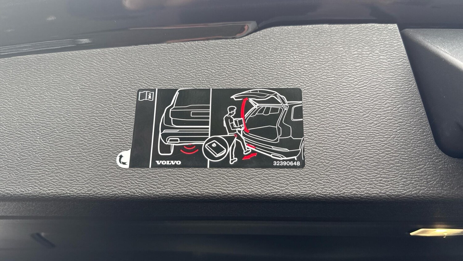 Used Volvo V60 2025 for sale - 76239742: Photo 30