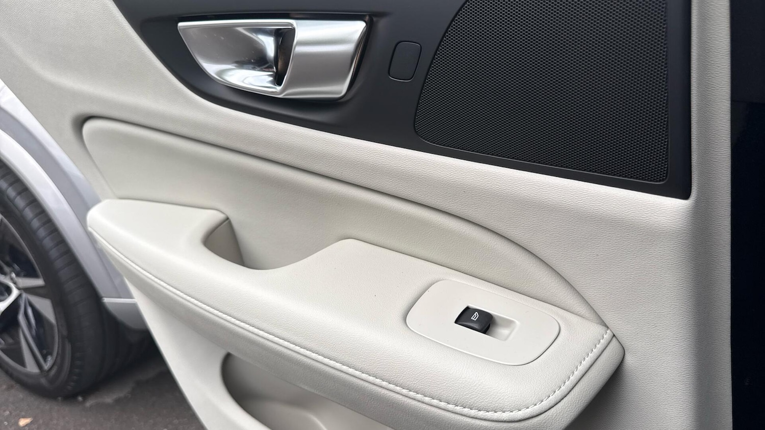 Used Volvo V60 2025 for sale - 76239742: Photo 40