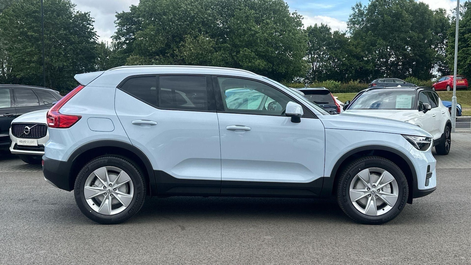 Used Volvo XC40 2025 for sale - 76158726: Photo 3