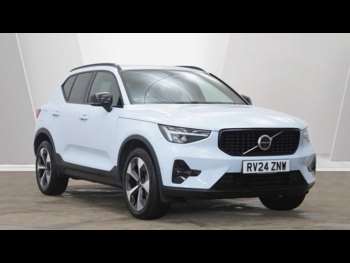 2024 (24) - Plus, B4 Mild hybrid, Petrol, Dark 5-Door