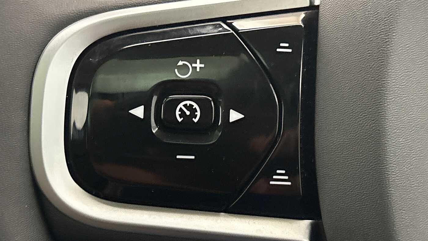 Used Volvo XC90 2025 for sale - 77237899: Photo 31