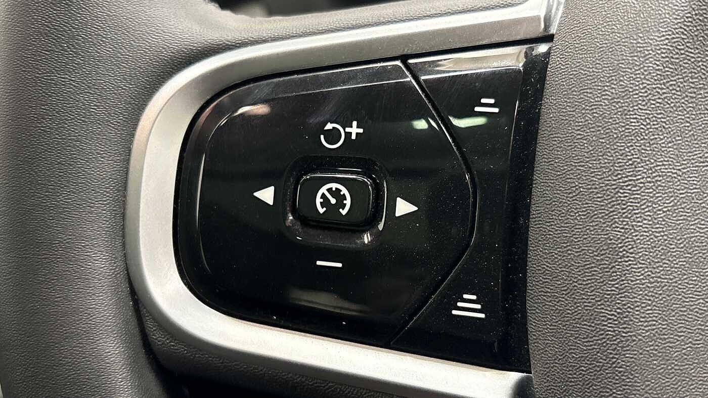 Used Volvo XC60 2025 for sale - 76512219: Photo 31