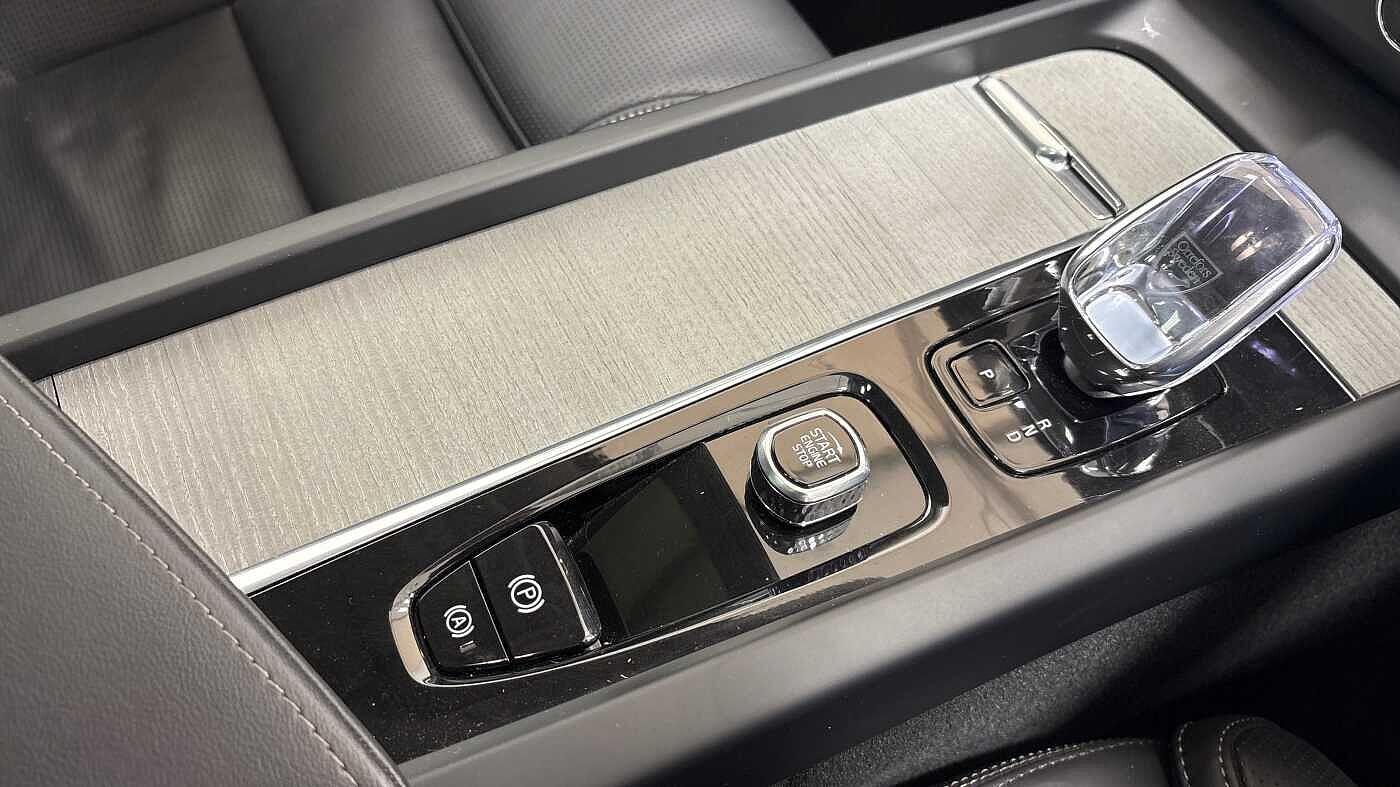 Used Volvo XC60 2025 for sale - 76512219: Photo 32