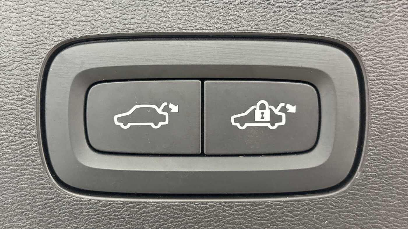 Used Volvo V60 2025 for sale - 76715178: Photo 19