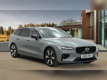 2025 (25) - 2.0 T8 [455] PHEV Ultra Dark 5dr AWD Auto