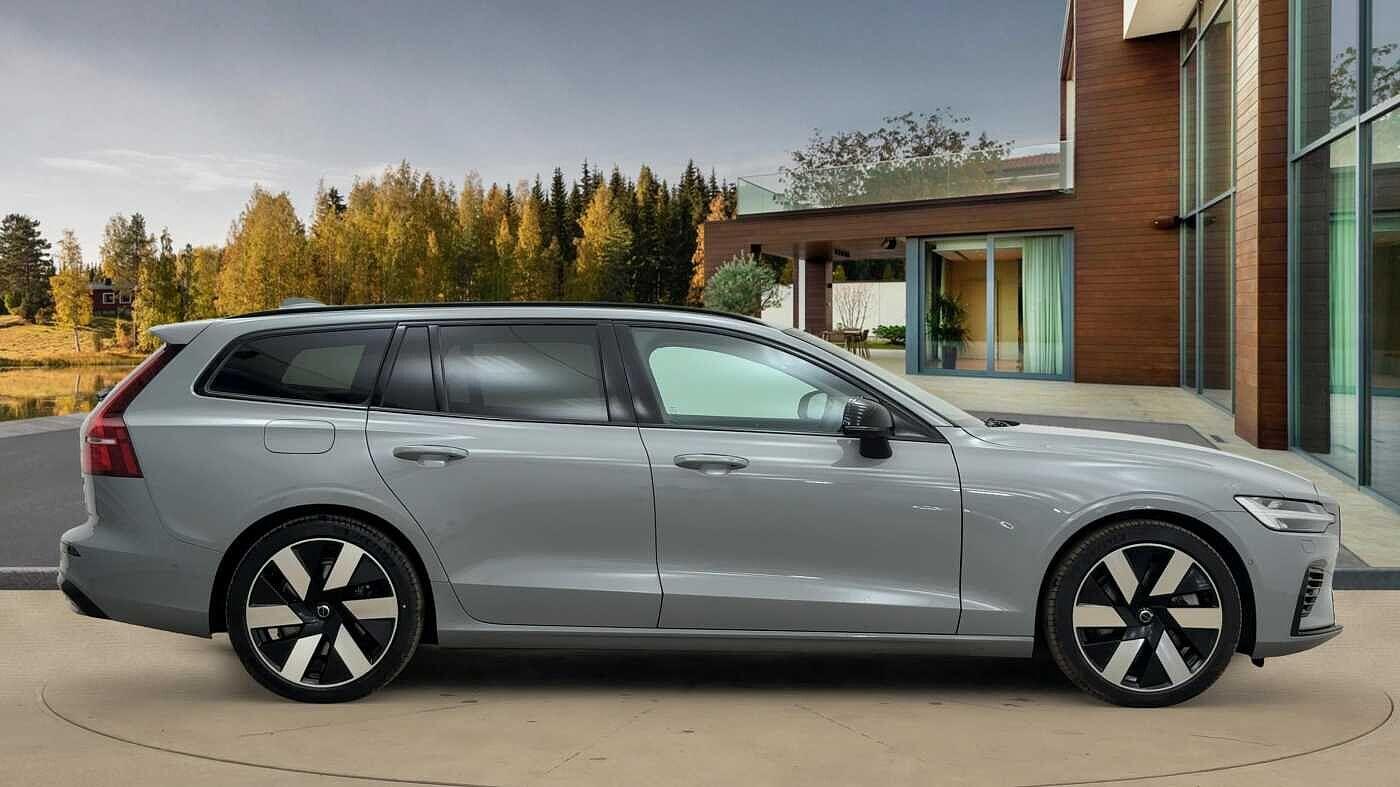 Used Volvo V60 2025 for sale - 76715178: Photo 2
