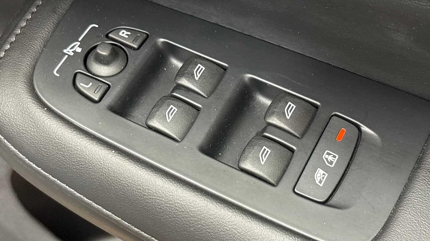 Used Volvo V60 2025 for sale - 76715178: Photo 25