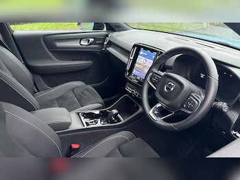 Used Volvo XC40 2023 for sale - 77456008: Photo