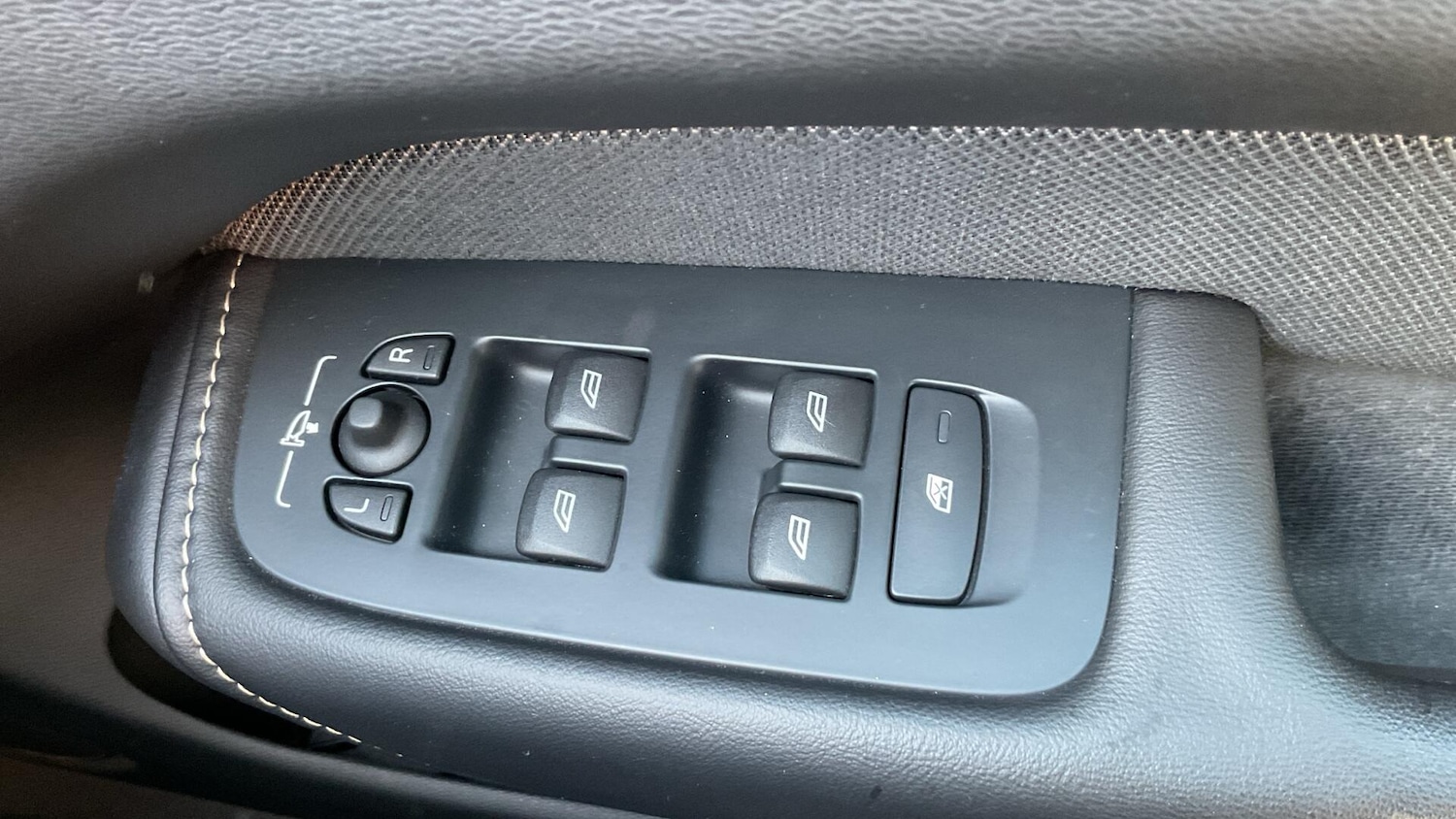 Used Volvo XC60 2022 for sale - 76094618: Photo 24