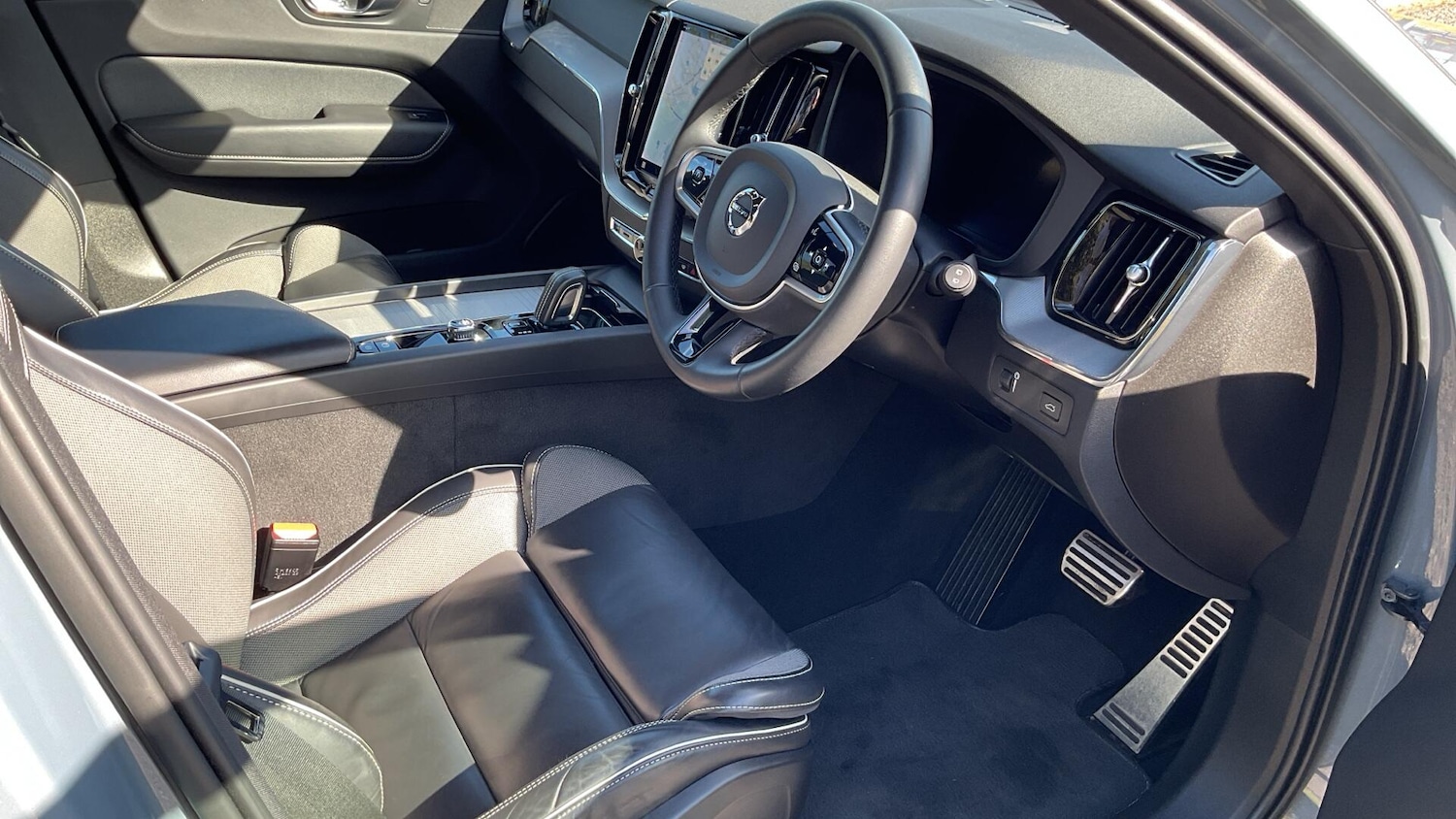 Used Volvo XC60 2022 for sale - 76094618: Photo 4