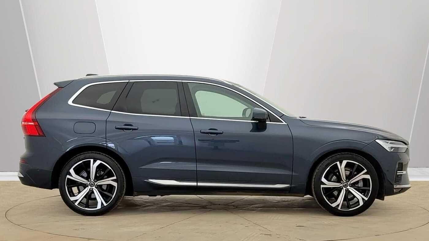 Used Volvo XC60 2025 for sale - 78006819: Photo 2