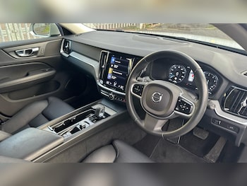 Used Volvo V60 Cross Country 2021 for sale - 76295375: Photo