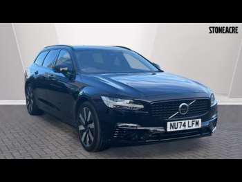 2024 (74) - Plus, T6 AWD Plug-in hybrid, Electric/Petrol, Dark 5-Door