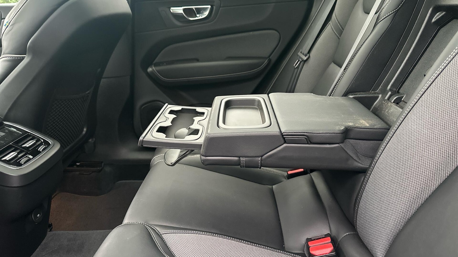 Used Volvo XC60 2021 for sale - 76612873: Photo 34