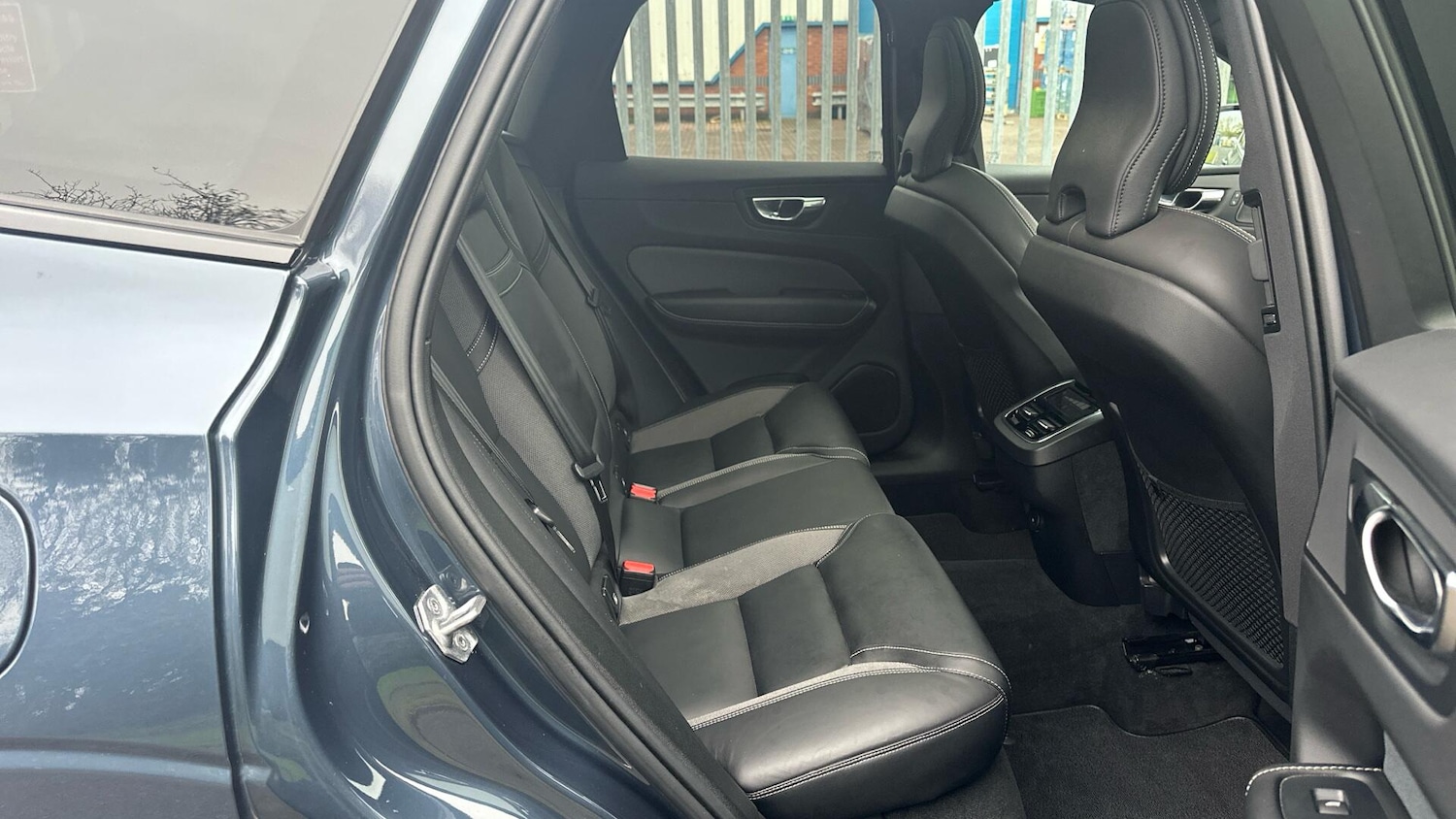 Used Volvo XC60 2021 for sale - 76612873: Photo 6