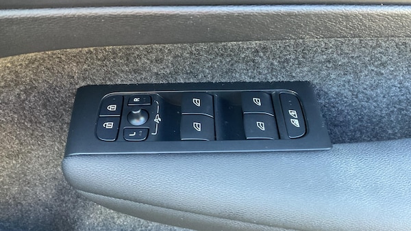 Used Volvo XC40 2023 for sale - 76284015: Photo 24