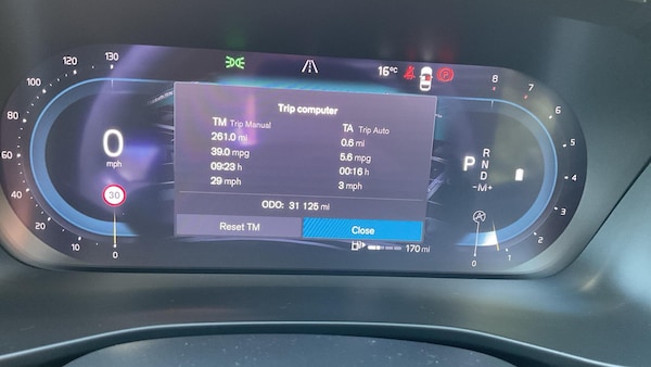 Used Volvo XC40 2023 for sale - 76284015: Photo 31