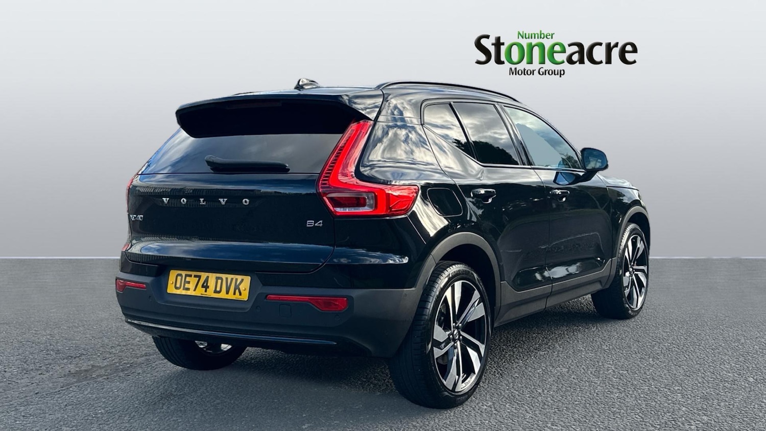 Used Volvo XC40 2024 for sale - 76336262: Photo 2