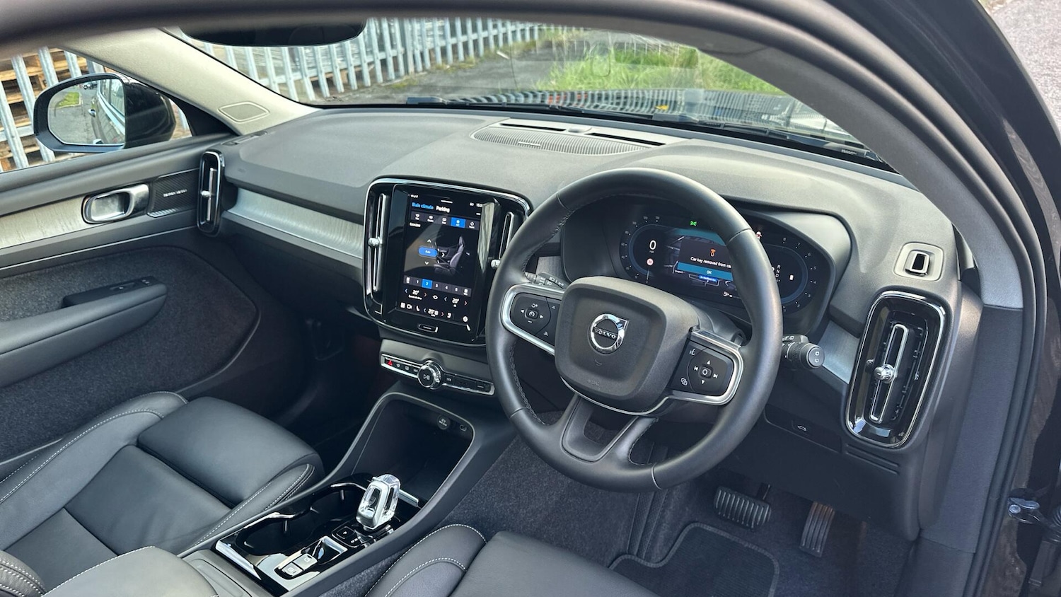 Used Volvo XC40 2024 for sale - 76336262: Photo 4
