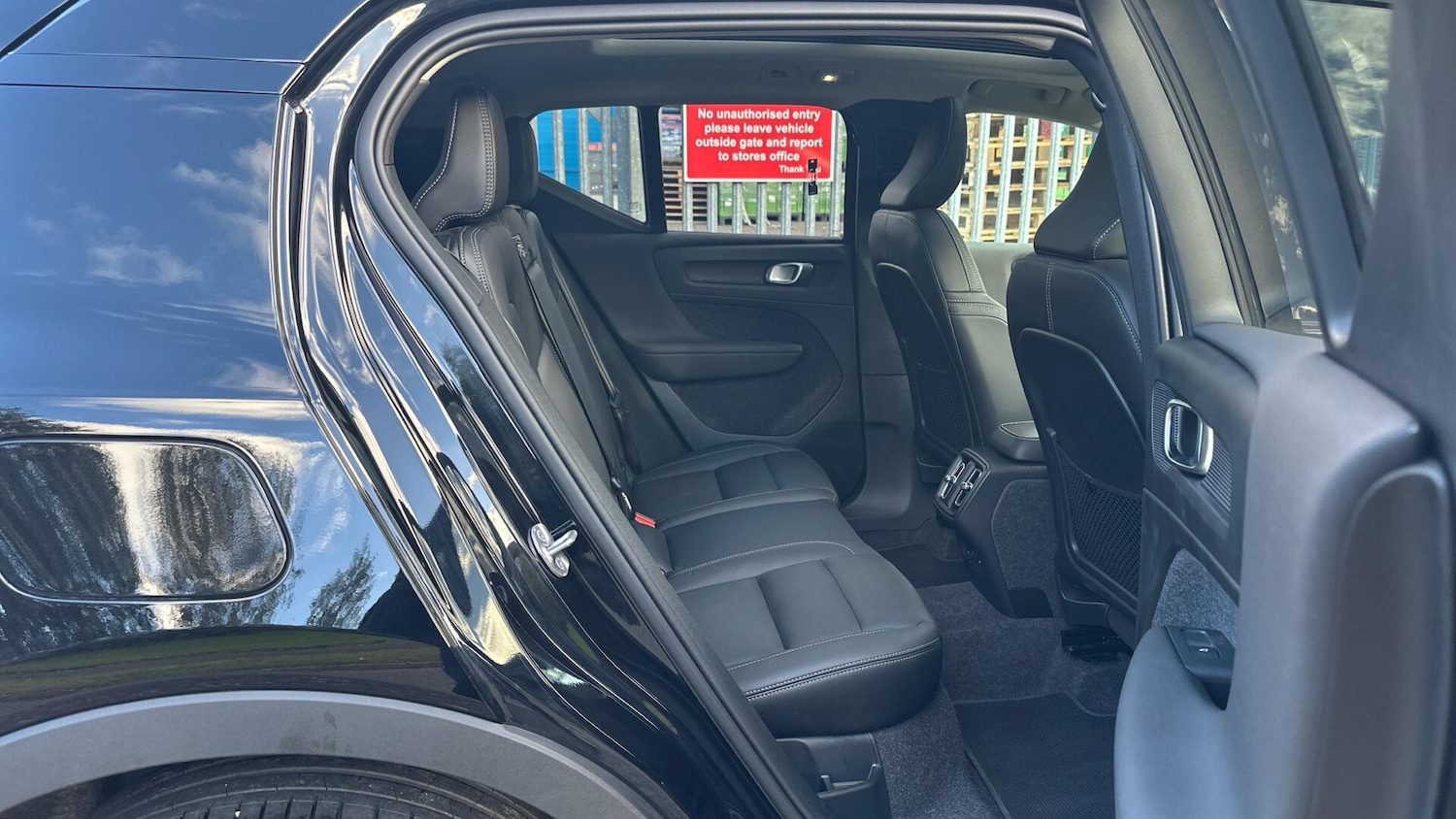 Used Volvo XC40 2024 for sale - 76336262: Photo 6