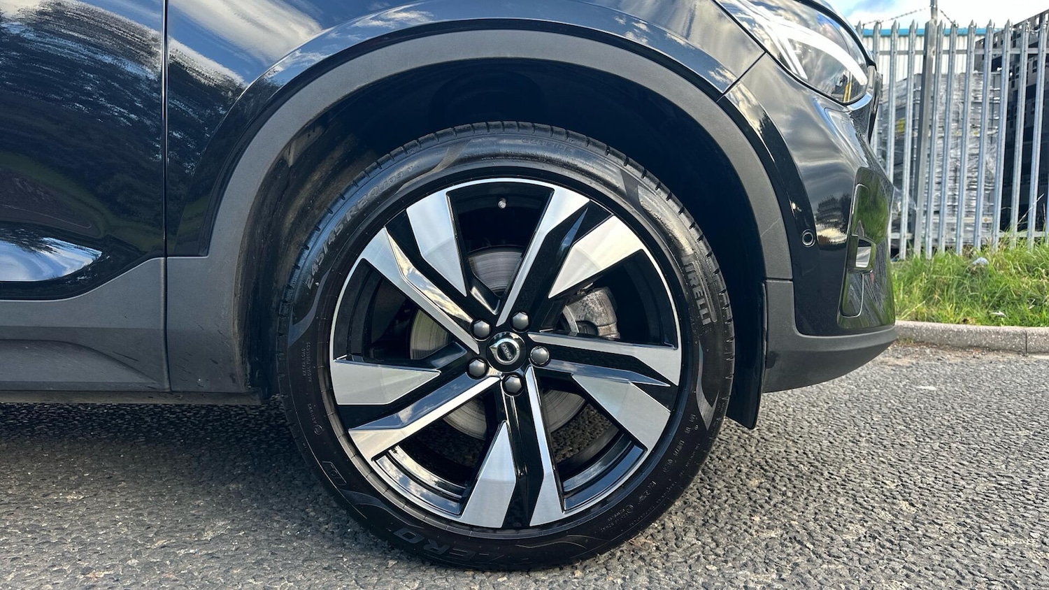 Used Volvo XC40 2024 for sale - 76336262: Photo 9
