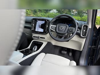 Used Volvo XC40 2026 for sale - 79634526: Photo