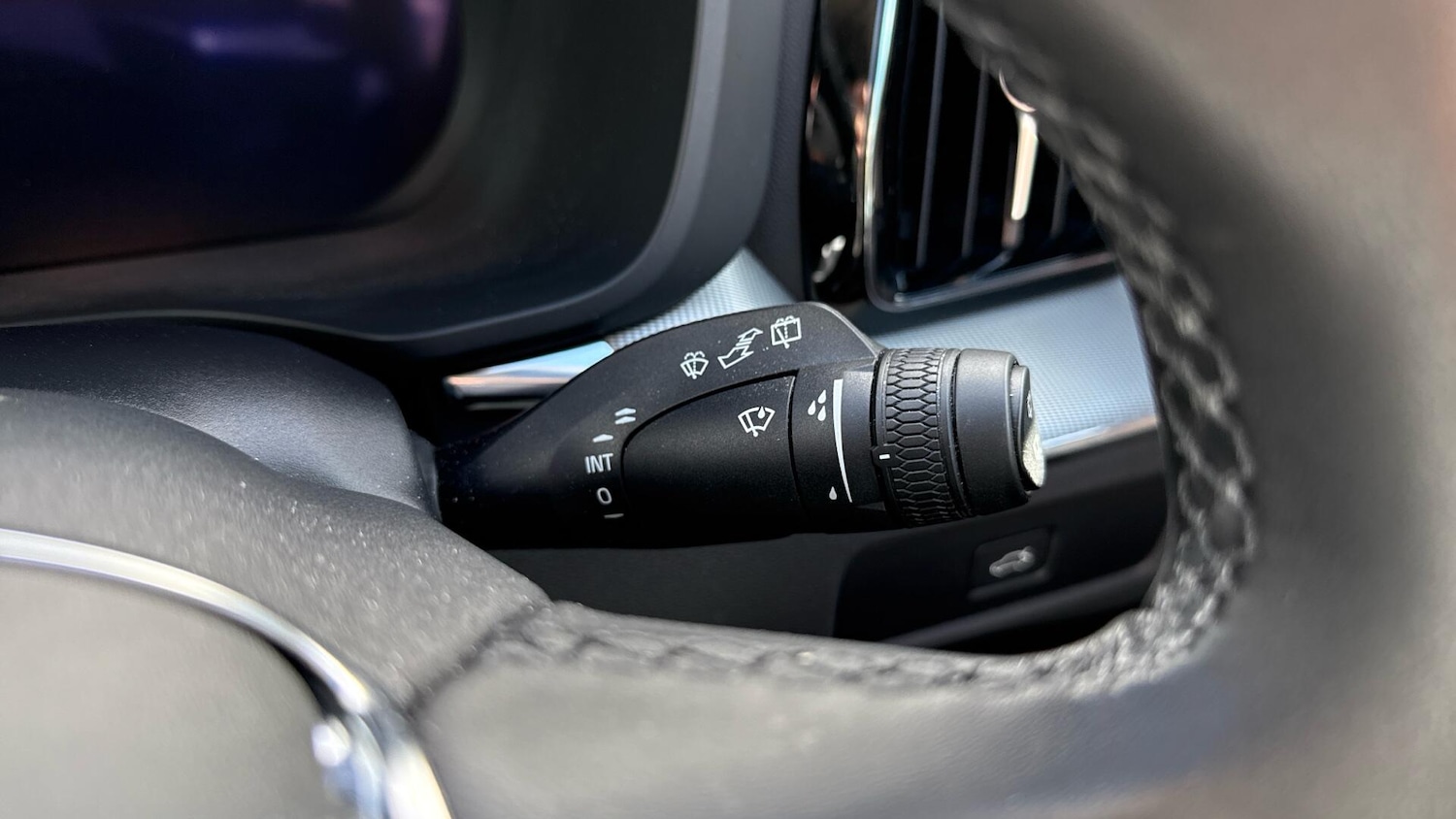 Used Volvo XC60 2023 for sale - 78057884: Photo 21