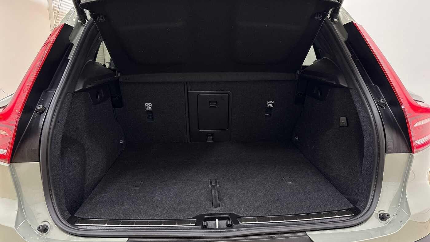 Used Volvo XC40 2025 for sale - 76337027: Photo 14