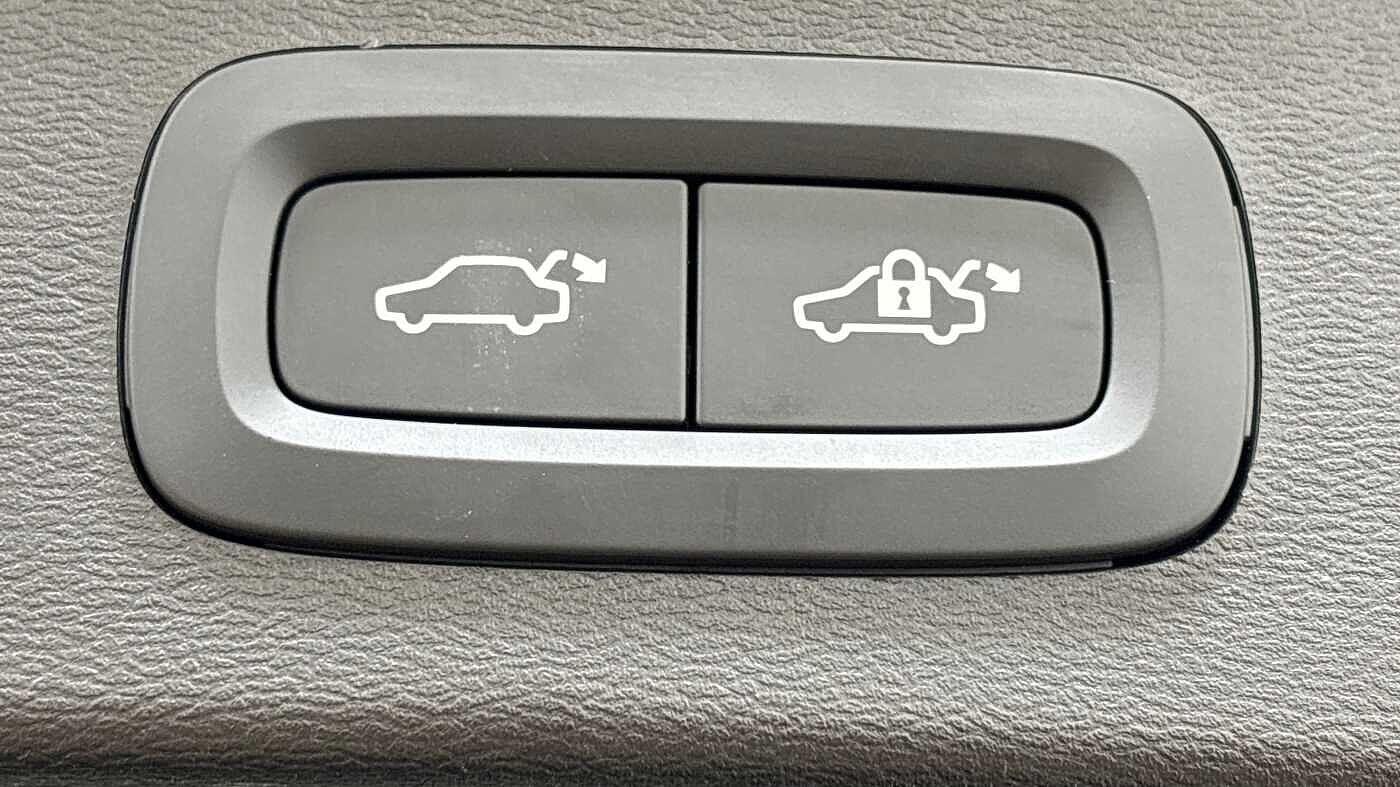 Used Volvo XC40 2025 for sale - 76337027: Photo 19