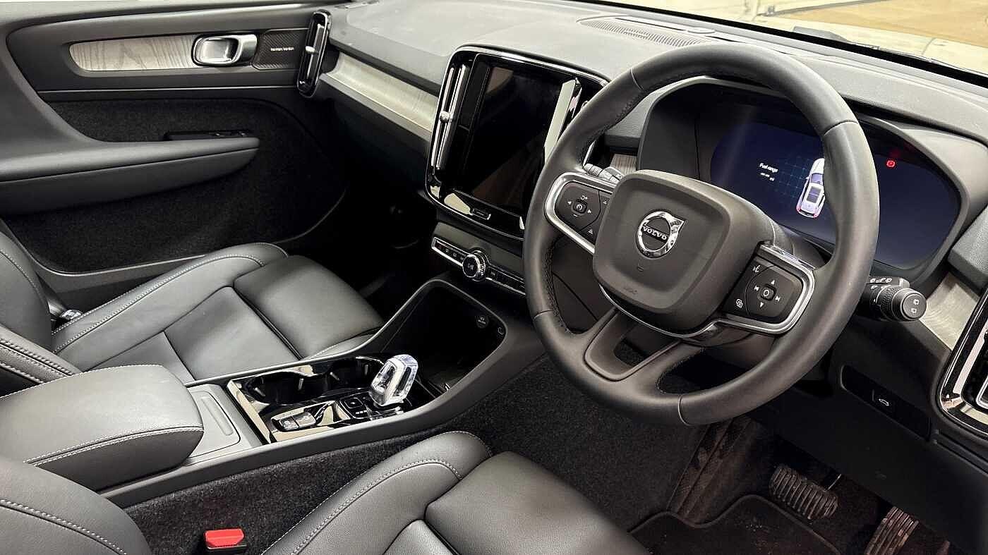 Used Volvo XC40 2025 for sale - 76337027: Photo 9