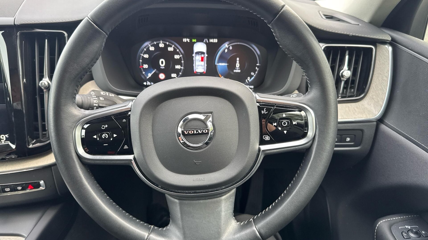 Used Volvo XC60 2020 for sale - 76715194: Photo 10