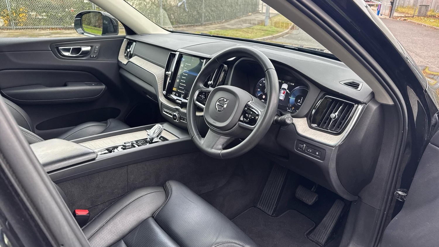 Used Volvo XC60 2020 for sale - 76715194: Photo 4