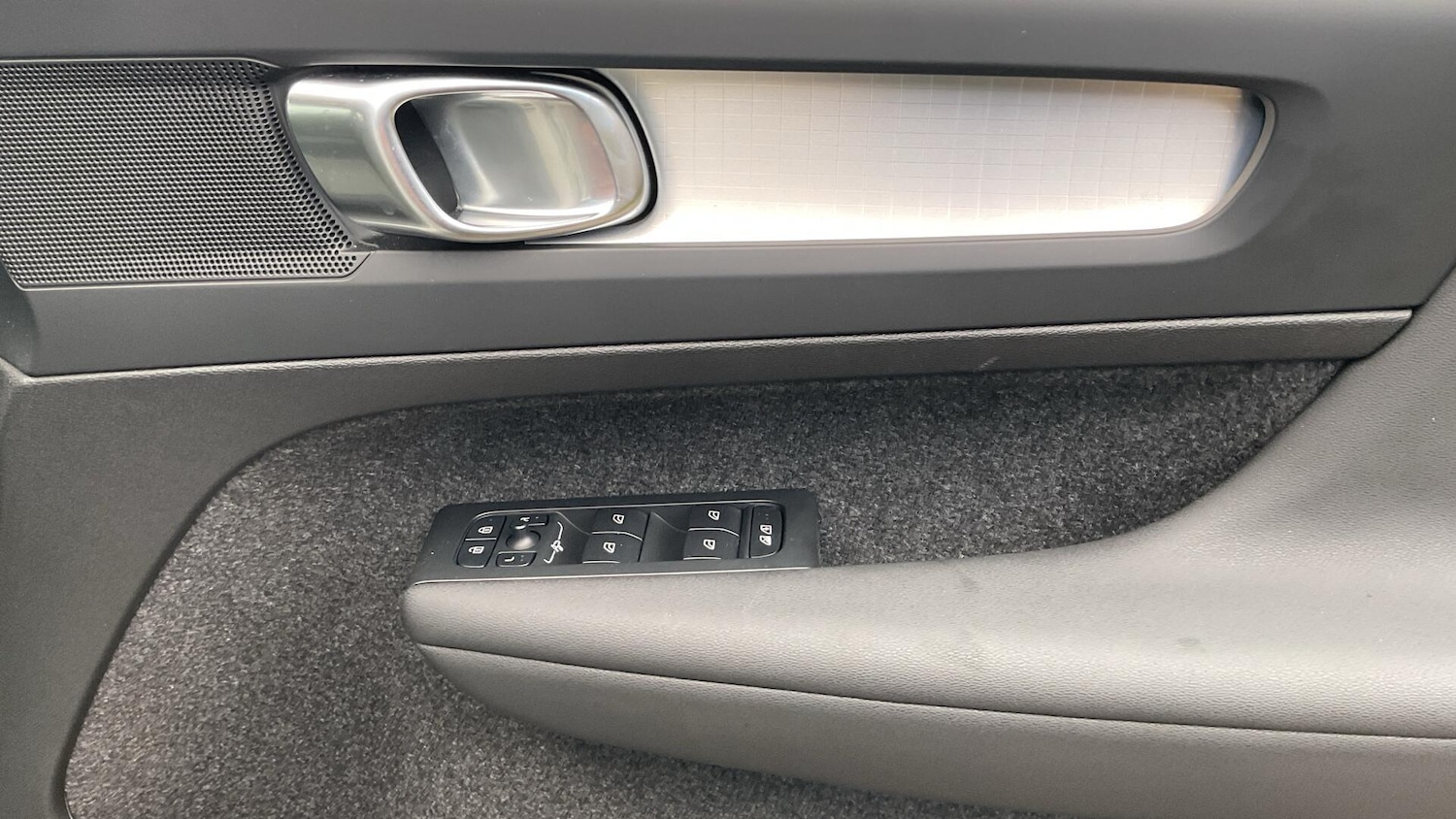Used Volvo XC40 2025 for sale - 76336653: Photo 29