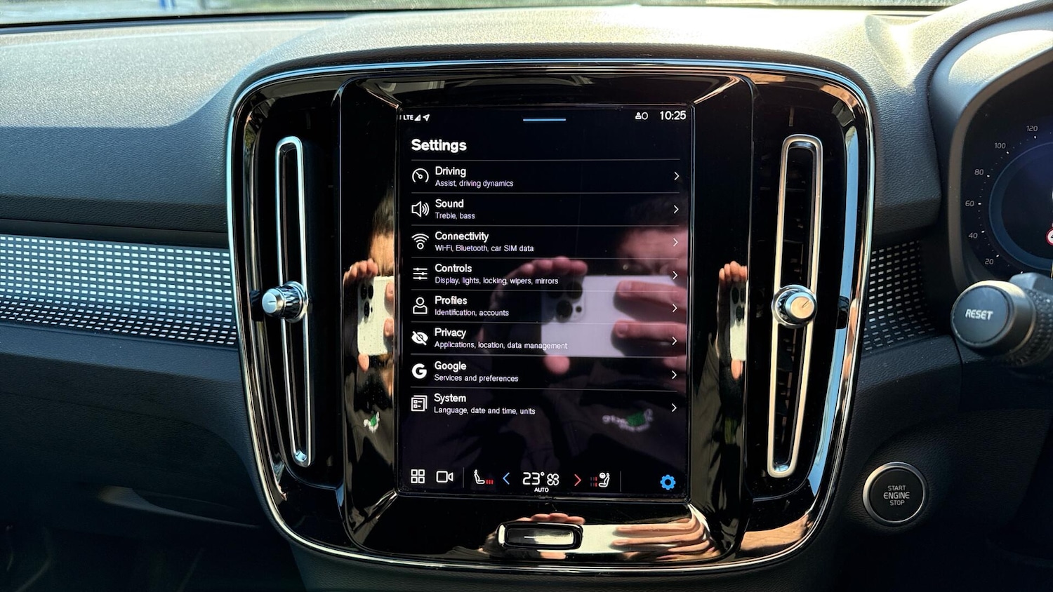 Used Volvo XC40 2023 for sale - 76094666: Photo 15