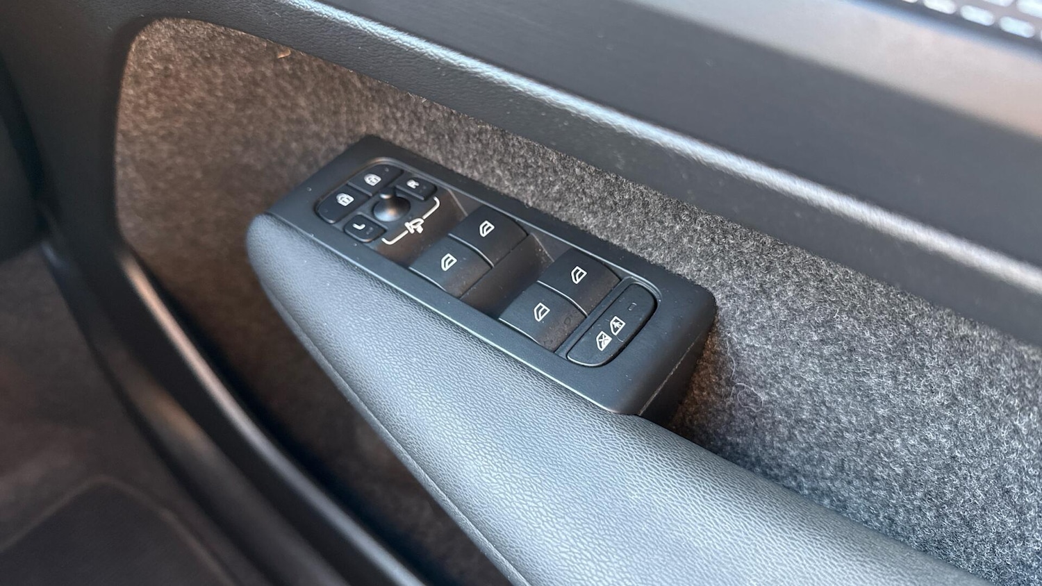 Used Volvo XC40 2023 for sale - 76094666: Photo 22