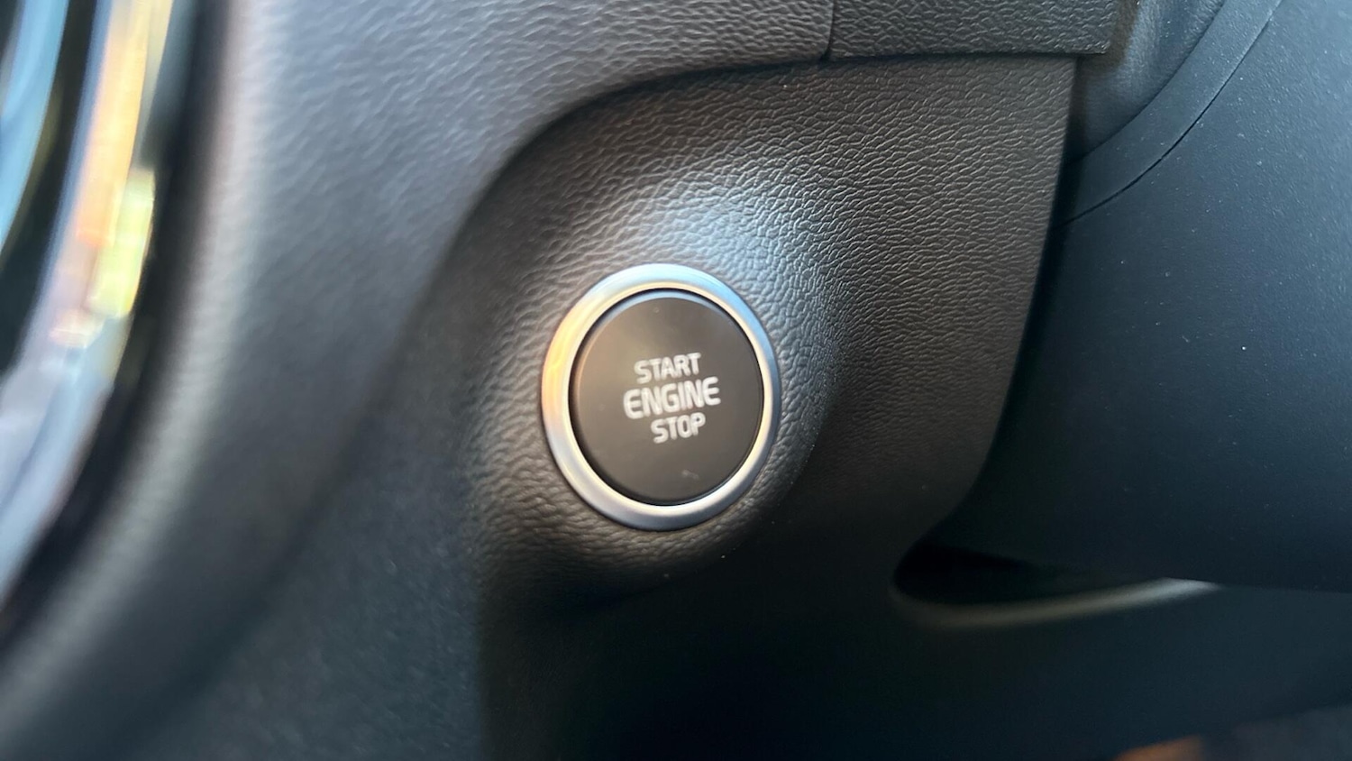 Used Volvo XC40 2023 for sale - 76094666: Photo 24