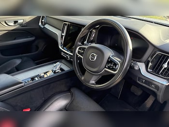 Used Volvo V60 2020 for sale - 76377951: Photo