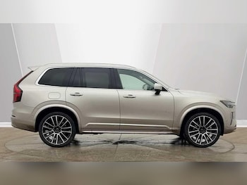 Used Volvo XC90 2025 for sale - 77645956: Photo